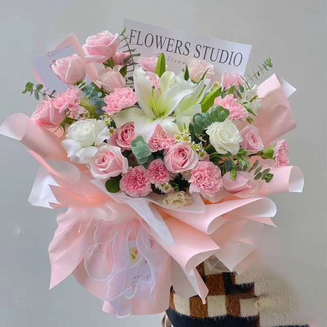花束 粉 康乃馨玫瑰百合 B200